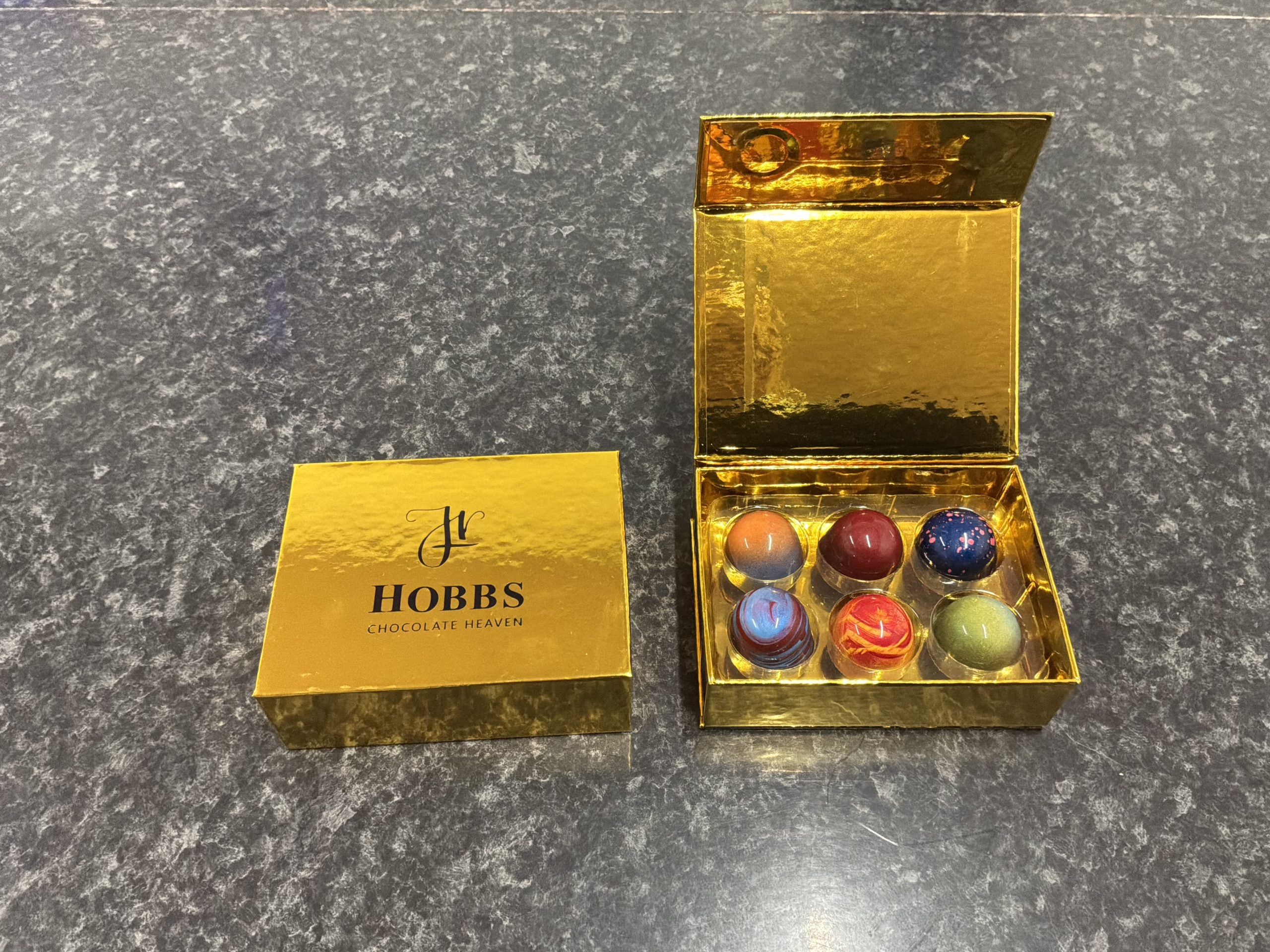 Luxury box of 6 Assorted Mixed Chocolates – Luxury Chocolate Gift Box